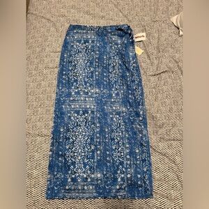 Xs crossover skirt with tie